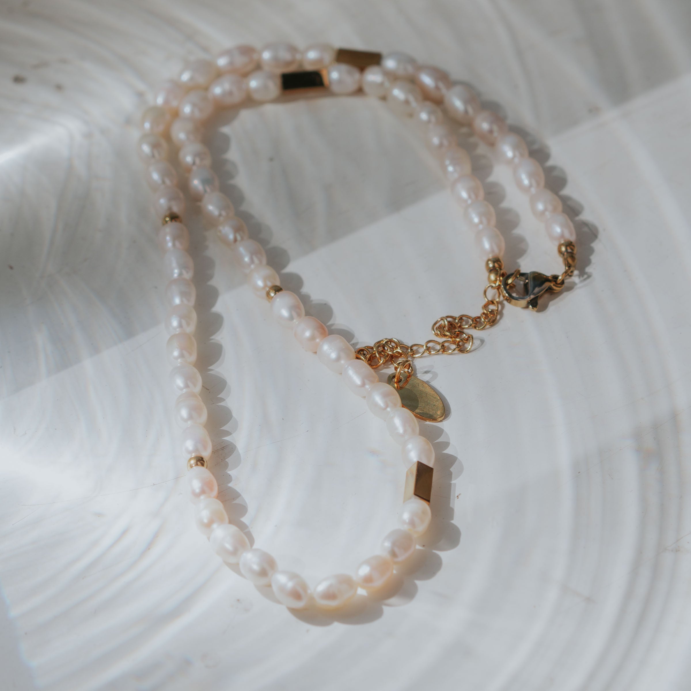 Livia - Helmikaulakoru - Maya Helie